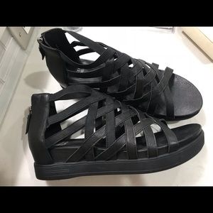 Eileen Fisher walking sandals